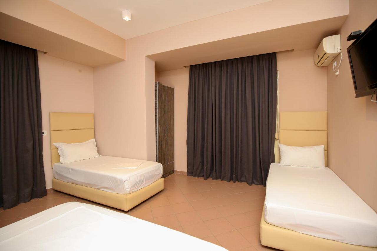 Hotel Aliko Vlorë Exteriör bild